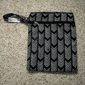 Sarah Wells Pumparoo wet/dry bag for breast pump parts